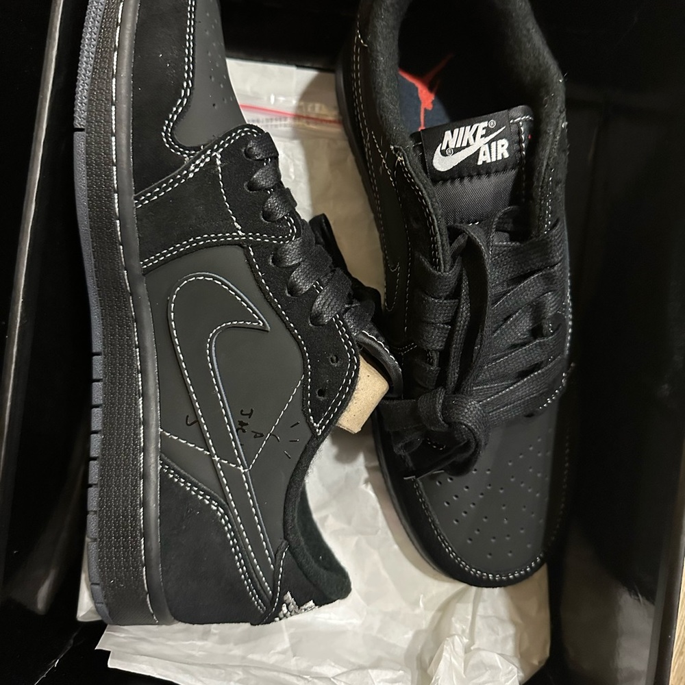 SOLD:Travis scott black phantom Air Jordan 1 low size 8. Pre Owned